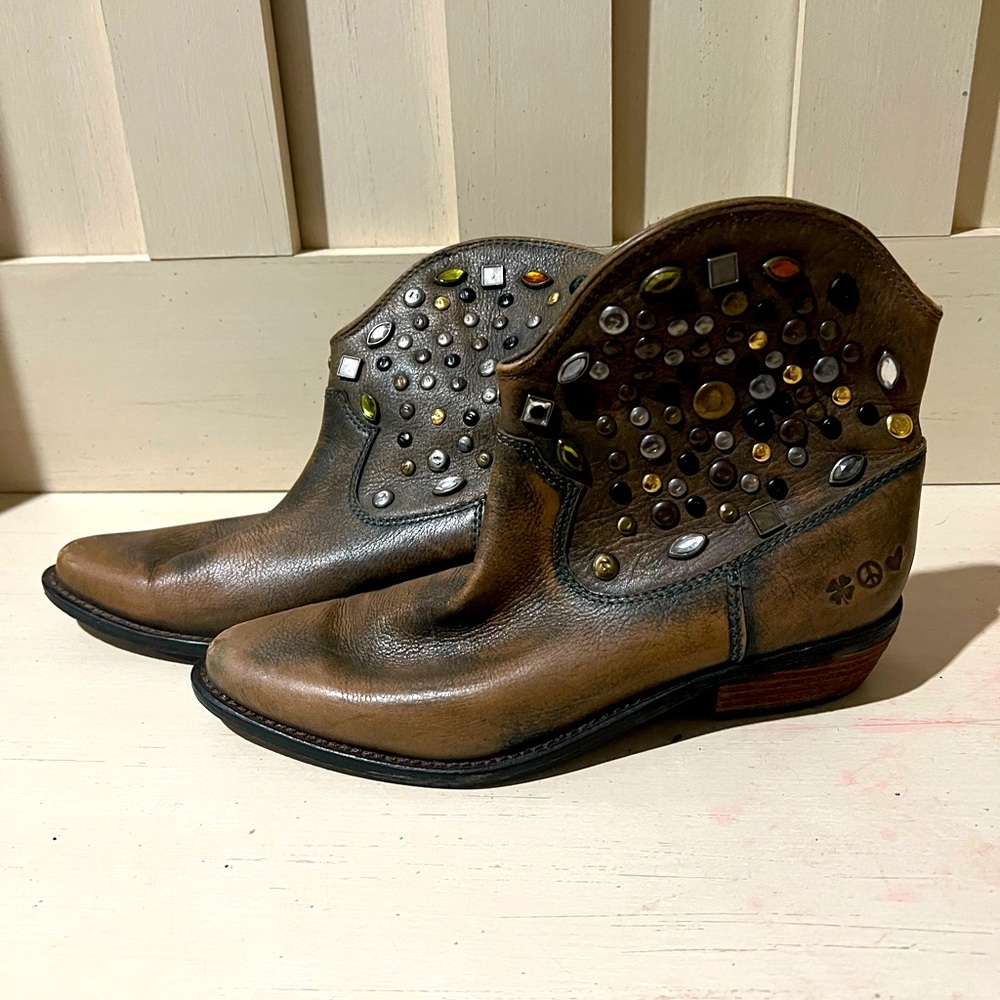 Lucky Brand Studded Jewel Western Cowboy Ankle Boots Shoes Pointed Toe Size 7.5